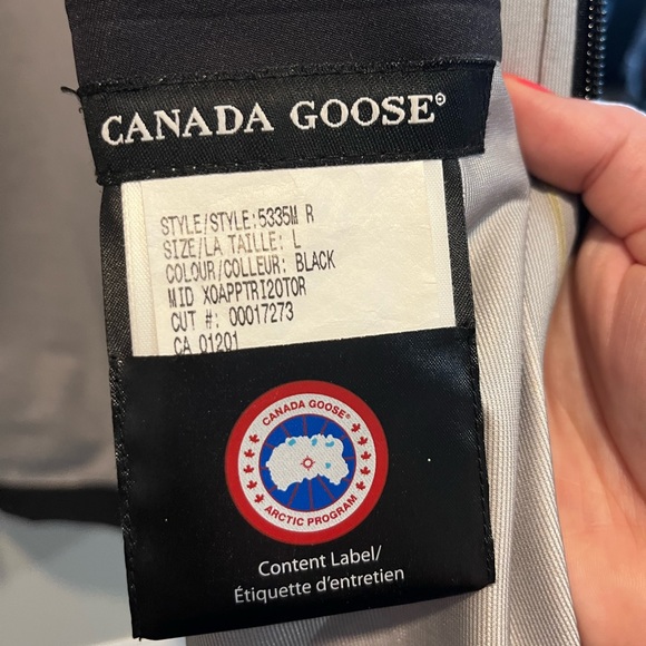 Men’s Canada Goose Rain Jacket - New Condition (Size L) - Picture 4 of 11